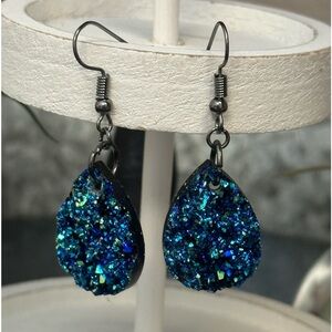 Dazzling geode style earrings